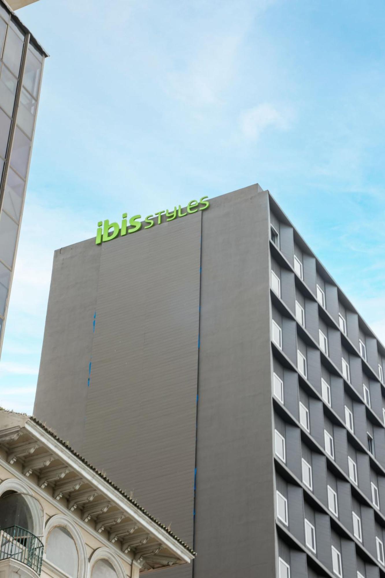 Hotel Ibis Styles El Malecon 4*